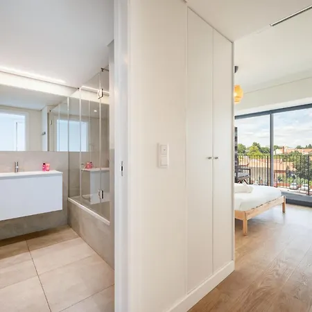 Guestready - Modern Retreat With Balcony Views 리스본