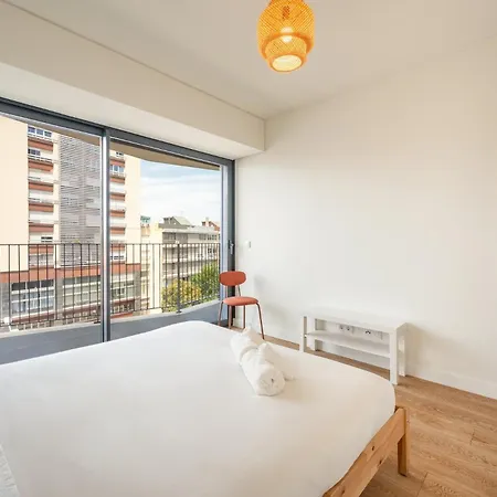 Guestready - Modern Retreat With Balcony Views 리스본