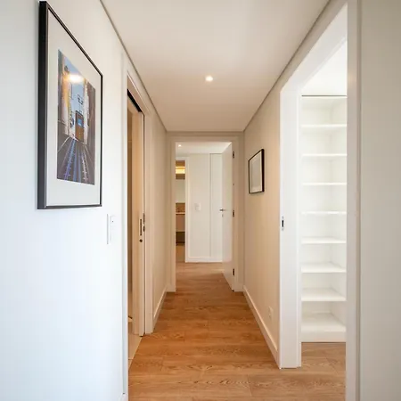 아파트 Guestready - Modern Retreat With Balcony Views 리스본